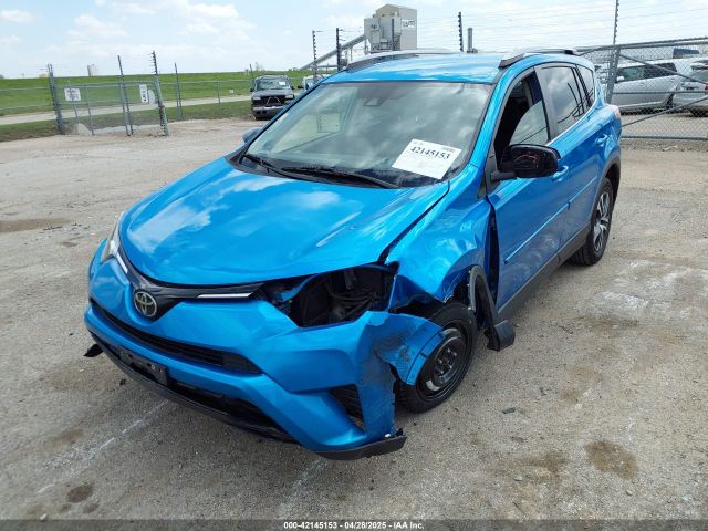 JTMZFREV5JD129862 Toyota RAV4 LE
