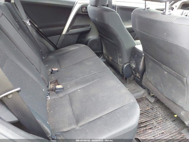 JTMZFREV5JD129862 Toyota RAV4 LE