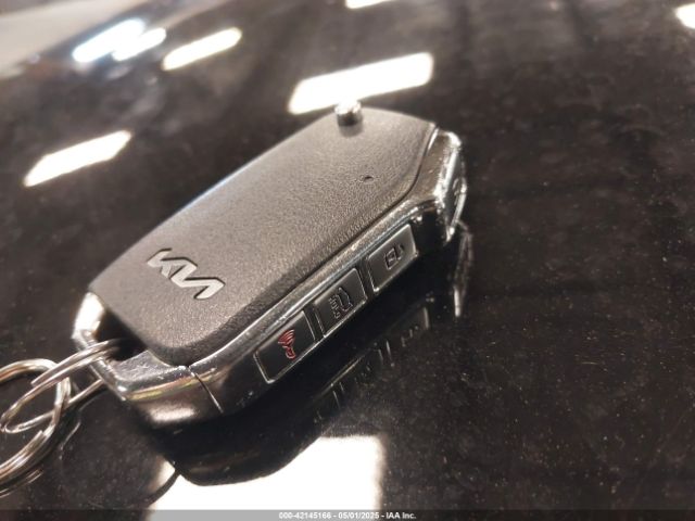 3KPF24ADXPE553768 KIA Forte Lxs