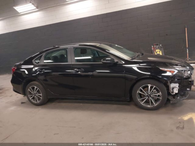 3KPF24ADXPE553768 KIA Forte Lxs