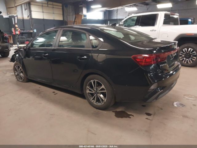 3KPF24ADXPE553768 KIA Forte Lxs