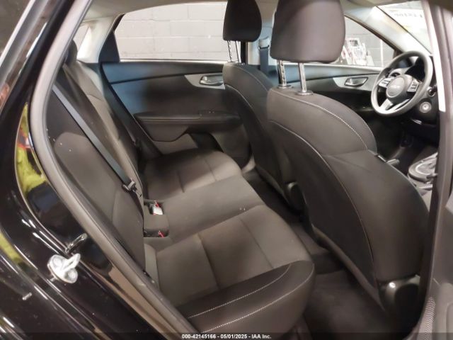 3KPF24ADXPE553768 KIA Forte Lxs