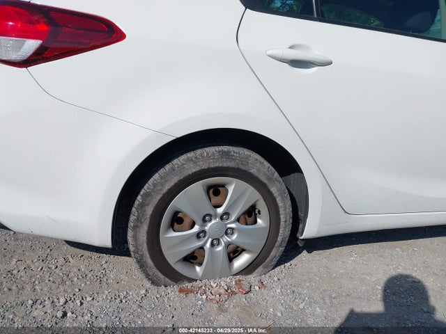 3KPFK4A74JE195259 KIA FORTE LX