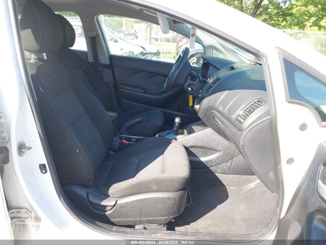 3KPFK4A74JE195259 KIA FORTE LX