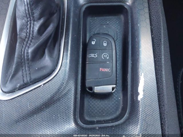 2C3CDXHG0FH826450 Dodge Charger Sxt