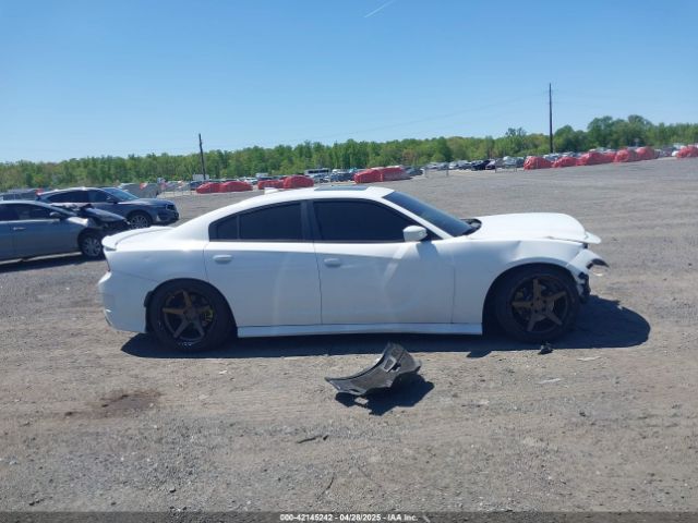 2C3CDXHG0FH826450 Dodge Charger Sxt