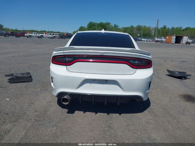 2C3CDXHG0FH826450 Dodge Charger Sxt
