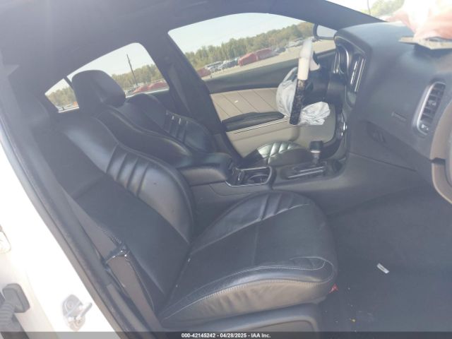 2C3CDXHG0FH826450 Dodge Charger Sxt