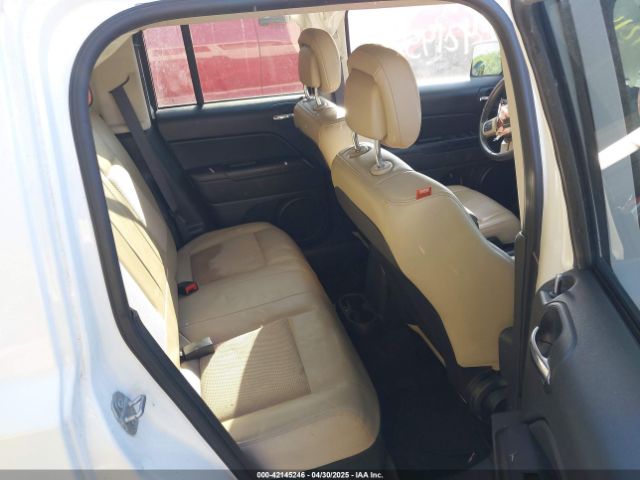 1C4NJPBBXGD726882 Jeep Patriot 75th Anniversary