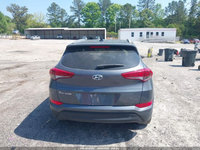 KM8J33A49JU600195 Hyundai TUCSON SEL
