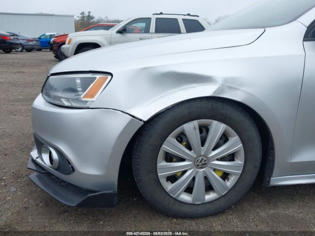 3VW1K7AJ6EM413671 Volkswagen Jetta 2.0l S