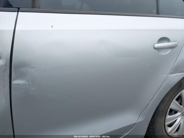 3VW1K7AJ6EM413671 Volkswagen Jetta 2.0l S