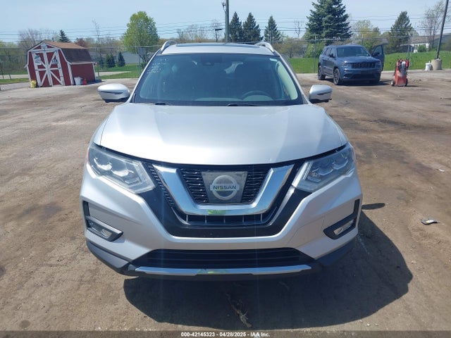 JN8AT2MV3HW284671 Nissan Rogue Sl