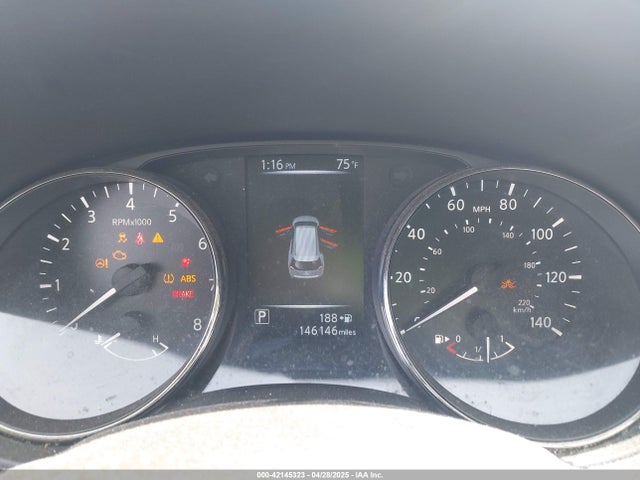 JN8AT2MV3HW284671 Nissan Rogue Sl