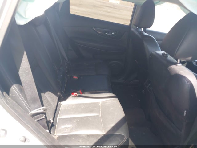JN8AT2MV3HW284671 Nissan Rogue Sl