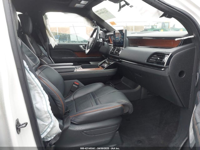 Продаж на аукціоні авто 2024 Lincoln Navigator Black Label L, vin: 5LMJJ3TG7REL23174, номер лоту: 42145341