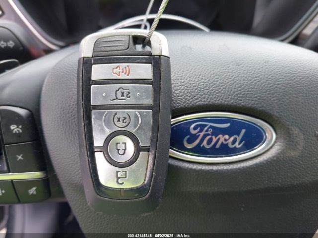 1FMCU9J94LUB16281 Ford Escape Titanium
