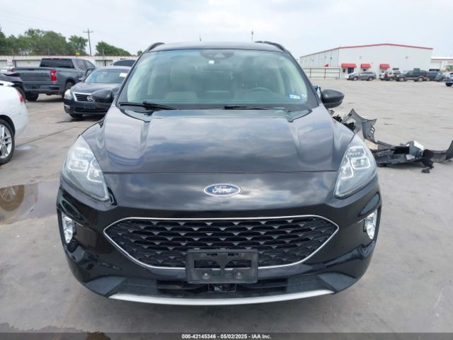 1FMCU9J94LUB16281 Ford Escape Titanium