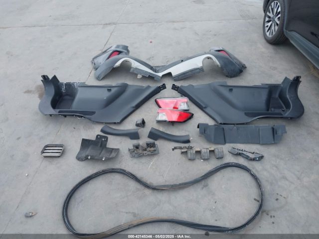 1FMCU9J94LUB16281 Ford Escape Titanium