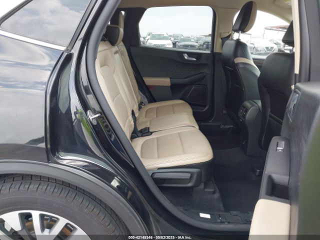 1FMCU9J94LUB16281 Ford Escape Titanium