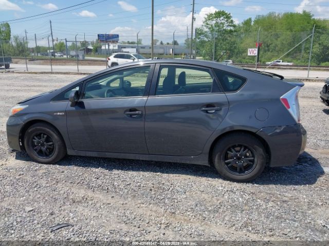 JTDKN3DU5E0391615 Toyota Prius Two