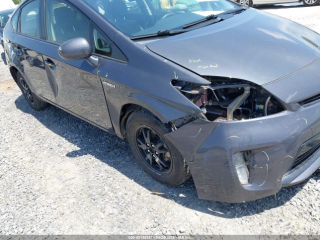 JTDKN3DU5E0391615 Toyota Prius Two