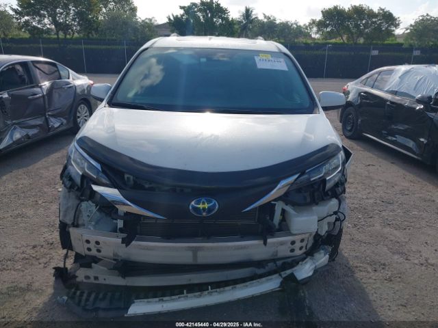 5TDYRKEC7MS017968 Toyota SIENNA XLE