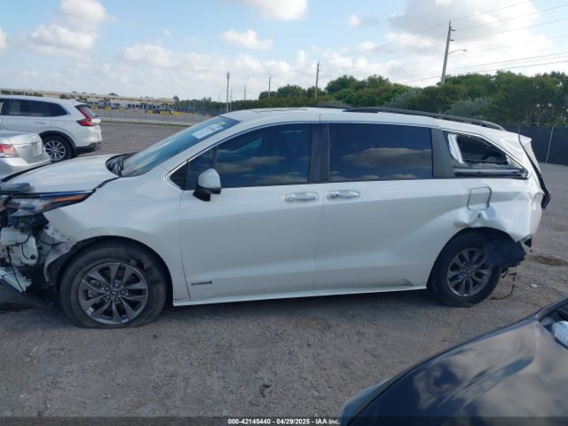 5TDYRKEC7MS017968 Toyota SIENNA XLE