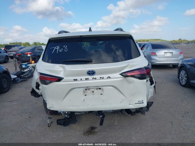 5TDYRKEC7MS017968 Toyota SIENNA XLE