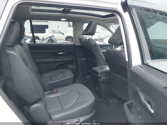 5TDACAB57RS009802 Toyota Grand Highlander Hybrid Xle
