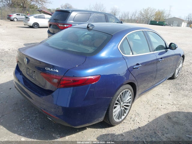 ZARFAEEN5J7580384 Alfa Romeo Giulia Ti Lusso Awd