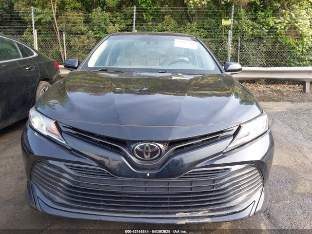 4T1B11HK9JU019606 Toyota CAMRY LE