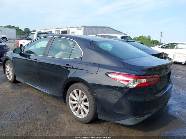 4T1B11HK9JU019606 Toyota CAMRY LE