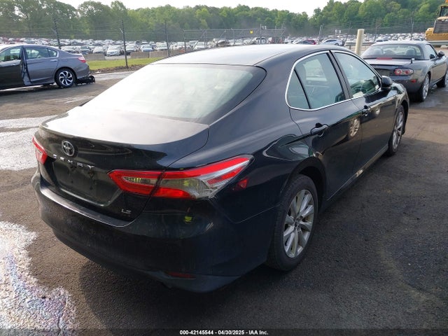 4T1B11HK9JU019606 Toyota CAMRY LE
