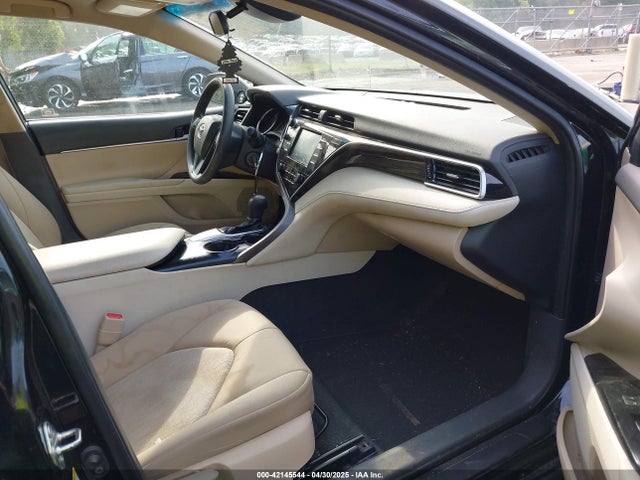 4T1B11HK9JU019606 Toyota CAMRY LE