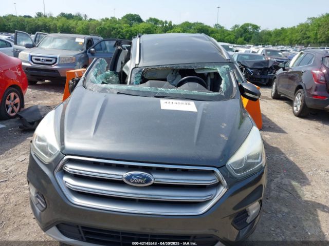 1FMCU0JD3HUA57747 Ford Escape Titanium