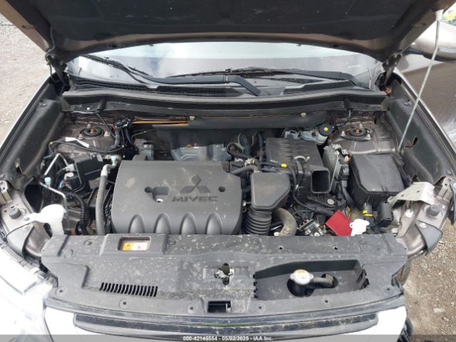 JA4AZ3A35HZ070275 Mitsubishi Outlander Sel