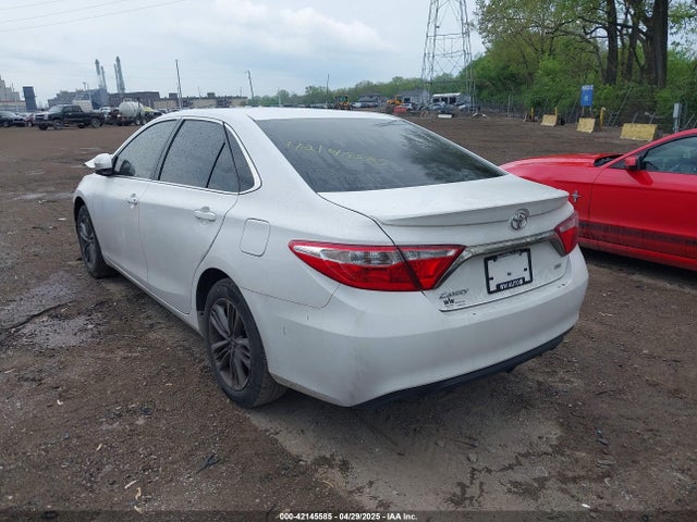 4T1BF1FKXHU363217 Toyota CAMRY SE