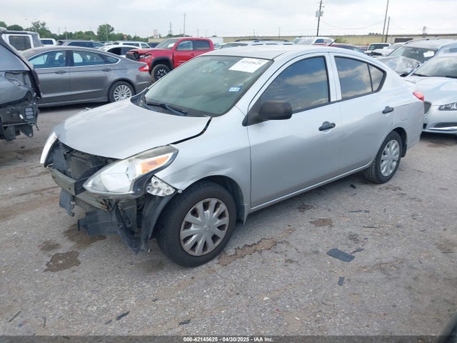 3N1CN7AP6FL829009 Nissan Versa 1.6 S+