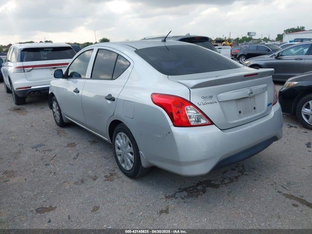 3N1CN7AP6FL829009 Nissan Versa 1.6 S+