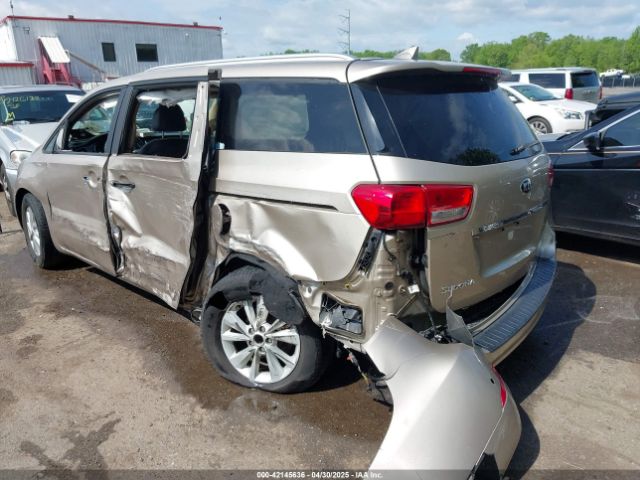 KNDMB5C14H6238410 KIA SEDONA LX