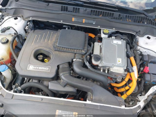 3FA6P0LU5LR153942 Ford Fusion Hybrid Se