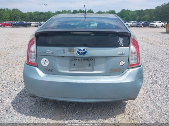 JTDKN3DUXF1884511 Toyota Prius Two