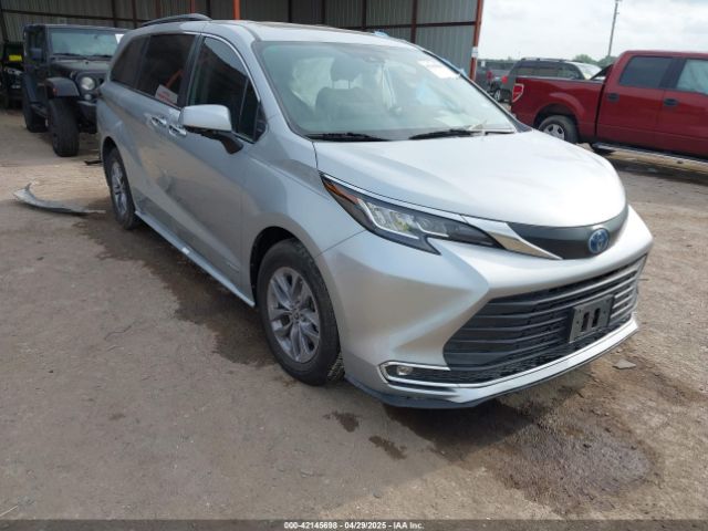 2021 TOYOTA SIENNA 5TDYRKEC9MS041334