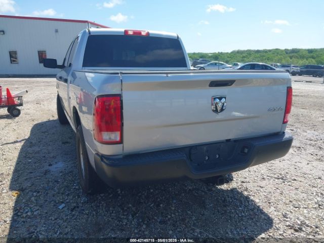 1C6RR7KT5JS162541 RAM 1500 Tradesman  4x4 5'7 Box