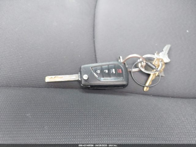 5YFEPMAE6MP180793 Toyota COROLLA LE