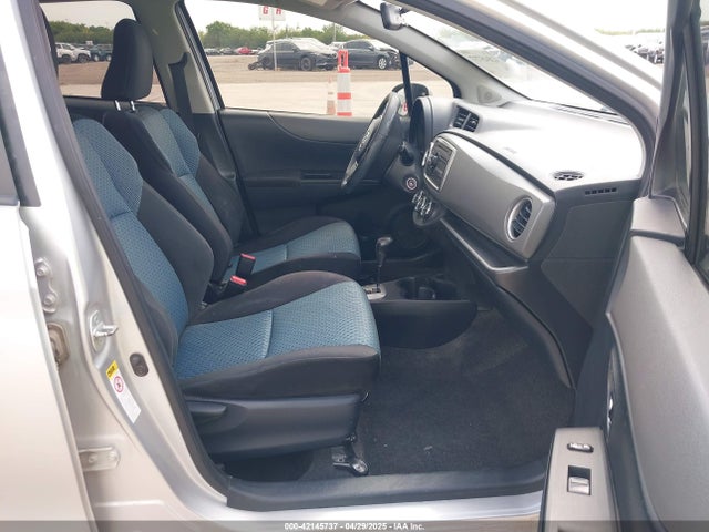JTDKTUD3XED588260 Toyota 1nz-fe