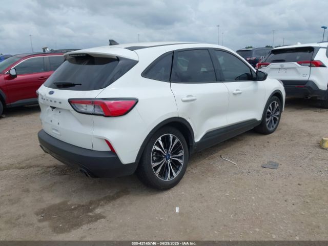 2022 FORD ESCAPE 1FMCU0G68NUA02425 Photo 3