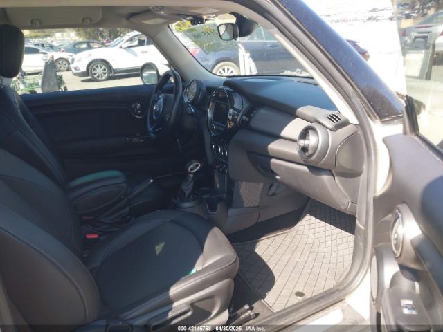 2018 MINI HARDTOP WMWXP5C53J3C65056 Photo 4
