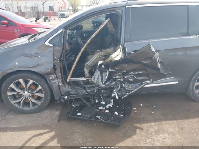 2017 CHRYSLER PACIFICA 2C4RC1GGXHR504970 Photo 5